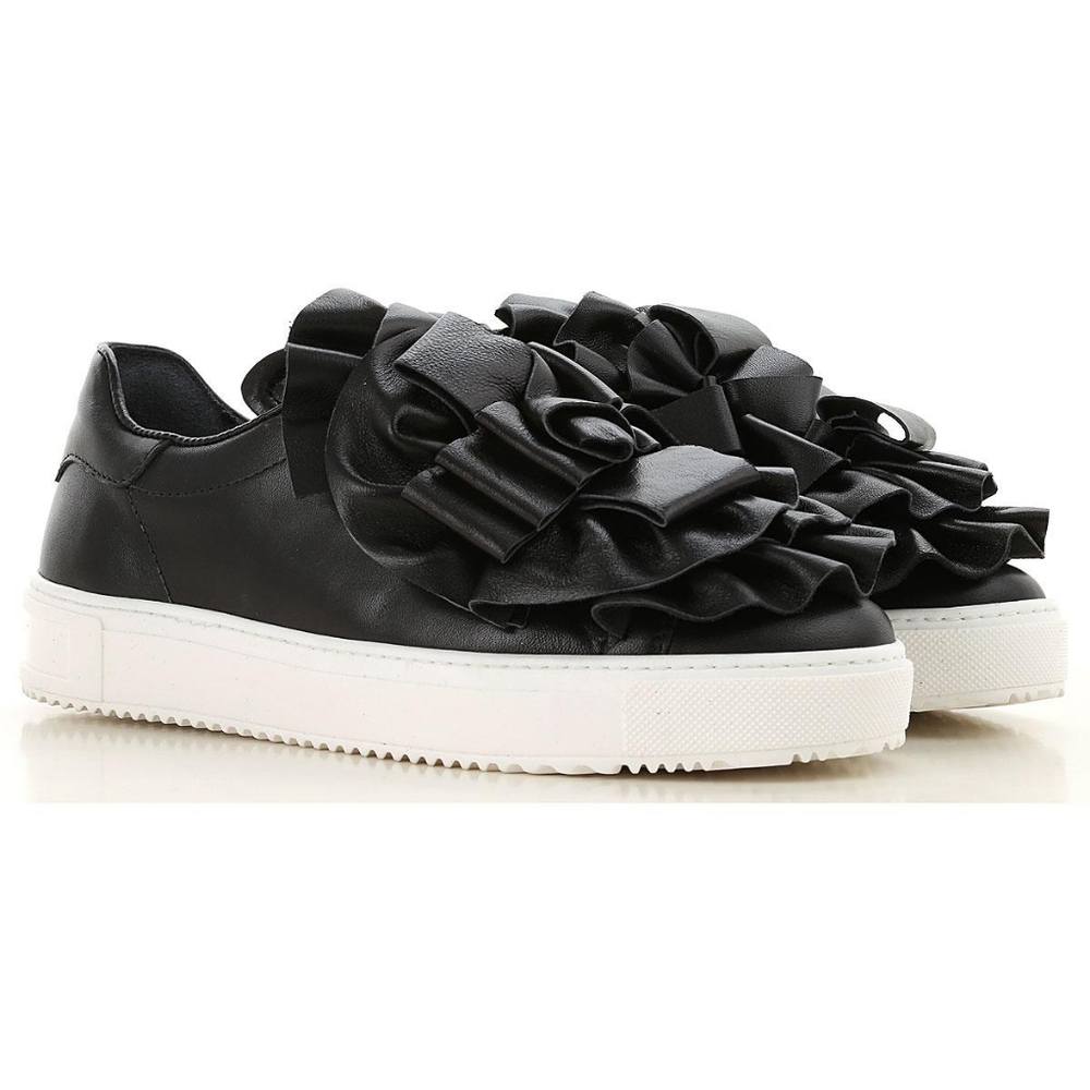 BNIB LEATHER HAND- MADE IN ITALY DESIGNER SNEAKERS